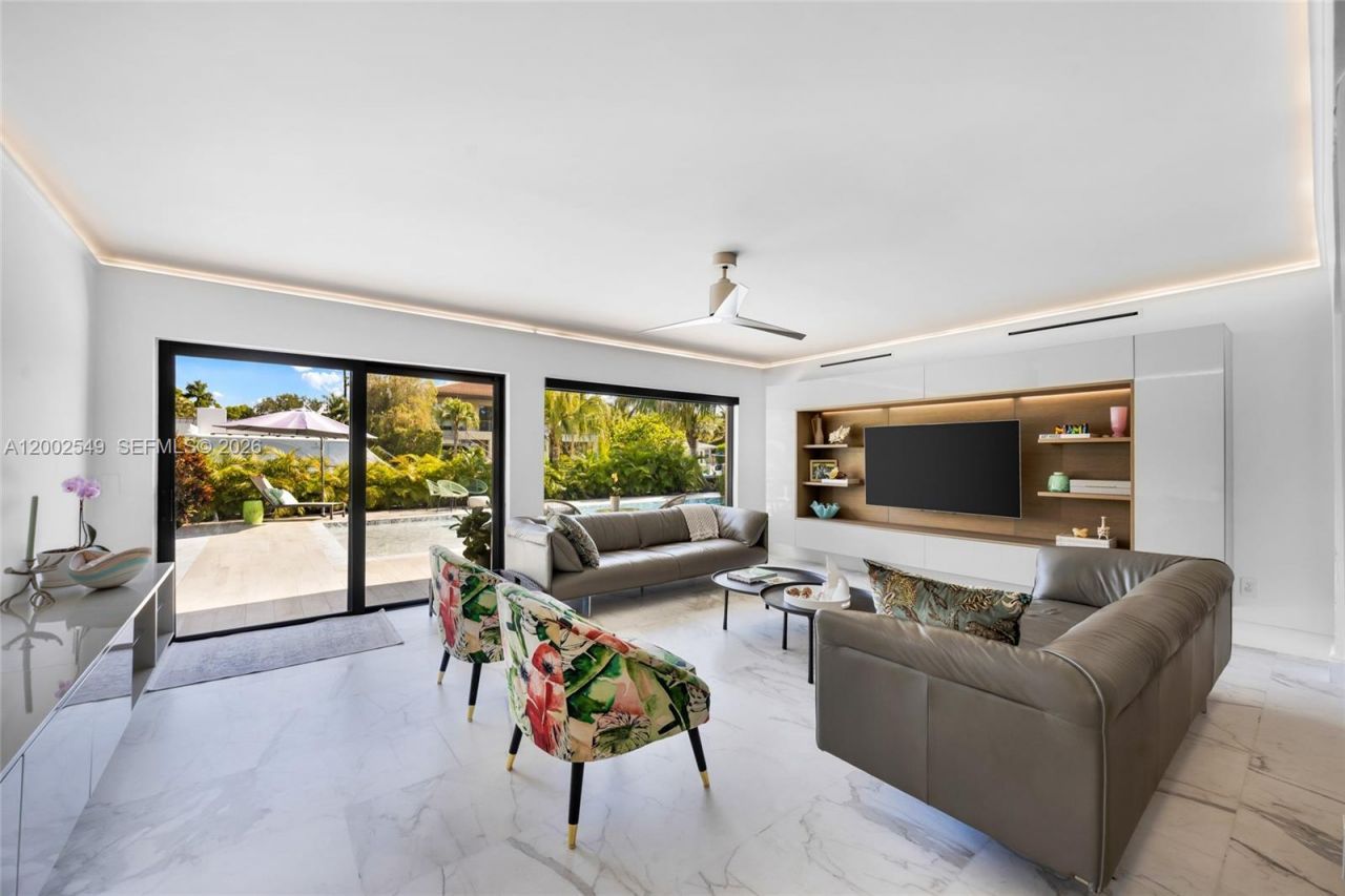 1141 NE 90th St, Miami, FL 33138 Photo