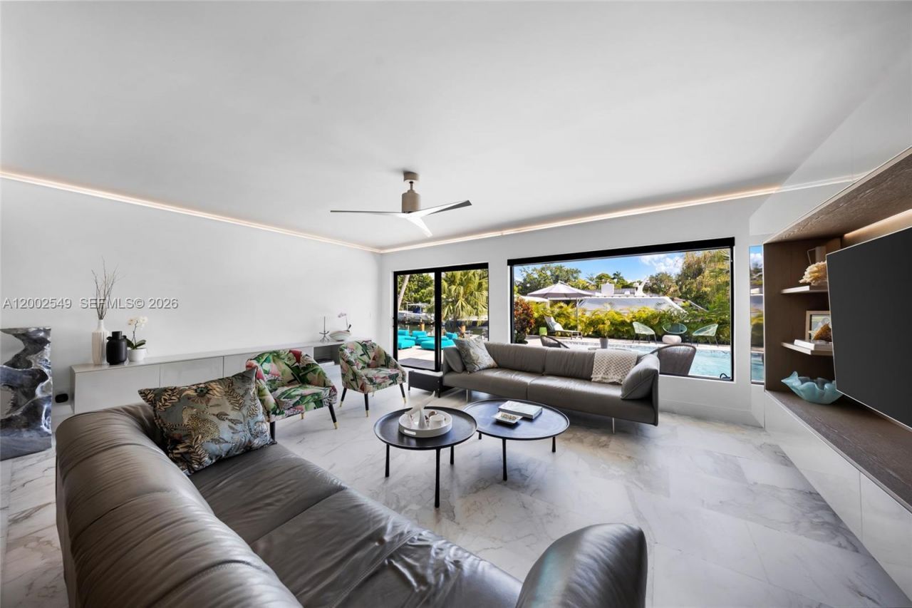 1141 NE 90th St, Miami, FL 33138 Photo