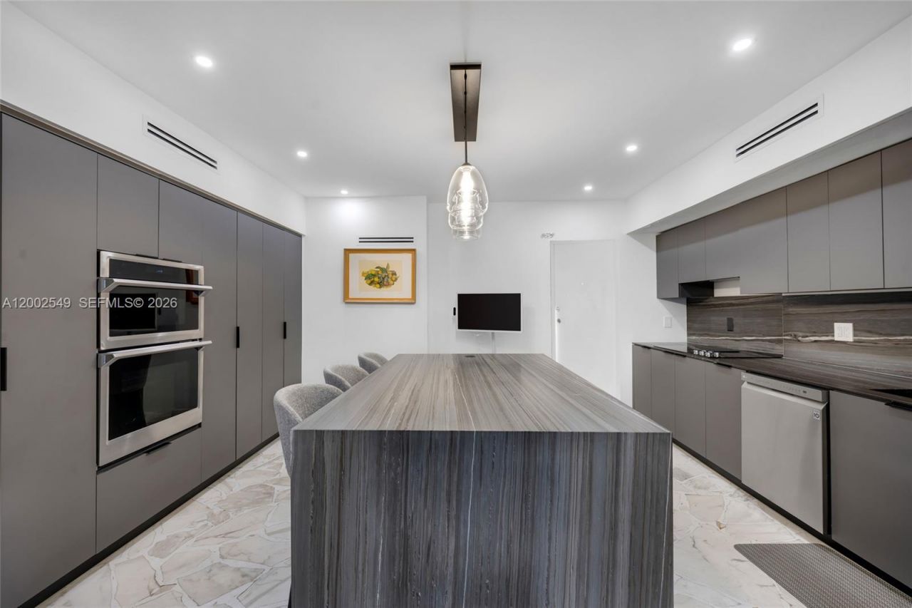 1141 NE 90th St, Miami, FL 33138 Photo