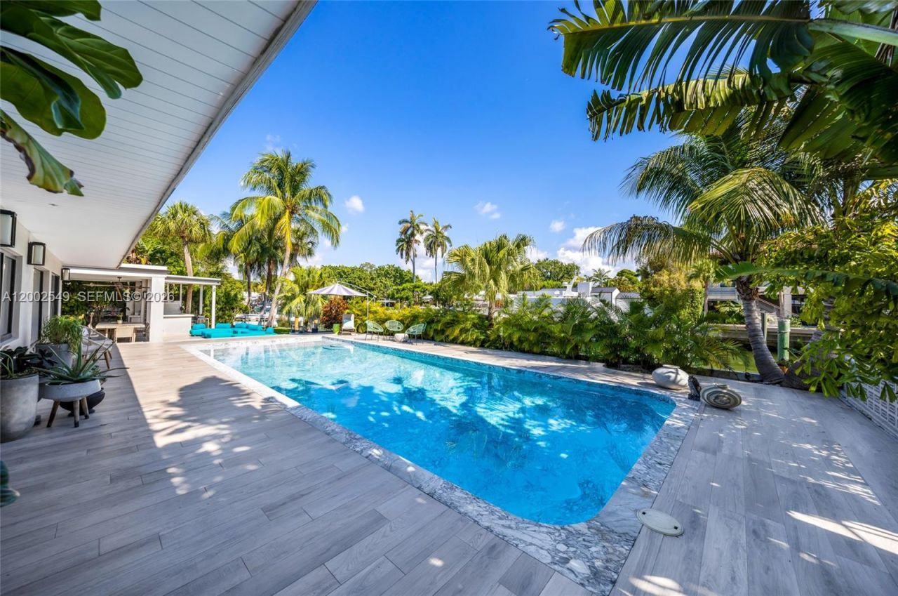 1141 NE 90th St, Miami, FL 33138 Photo