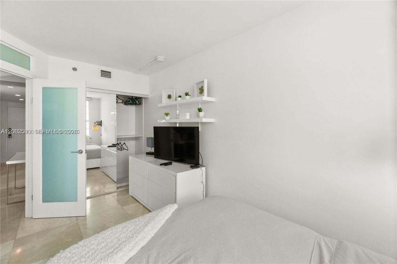 100 Lincoln Rd, Unit 1046, Miami Beach, FL 33139 Photo