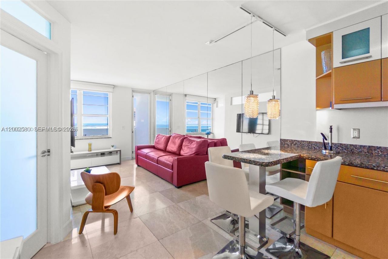 100 Lincoln Rd, Unit 1046, Miami Beach, FL 33139 Photo