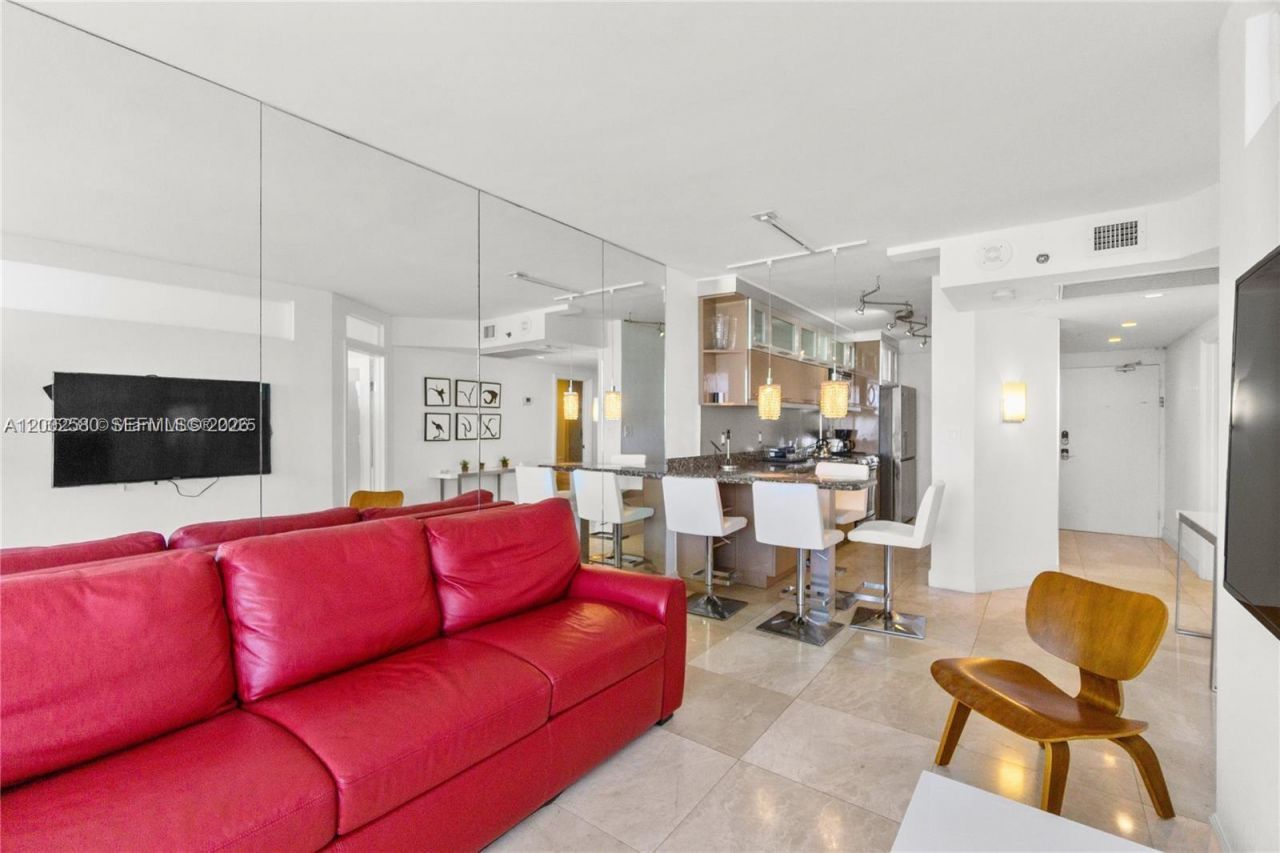 100 Lincoln Rd, Unit 1046, Miami Beach, FL 33139 Photo