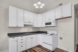 1850 Colony Dr. photo 4