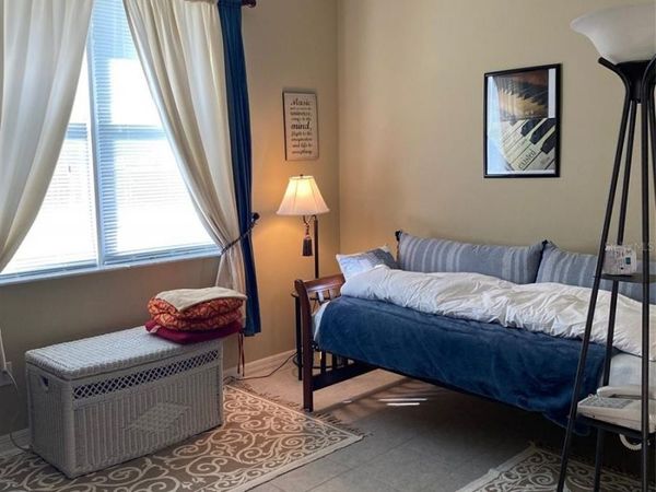 1 CROSSTIE COURT , PALM COAST, FL 32137