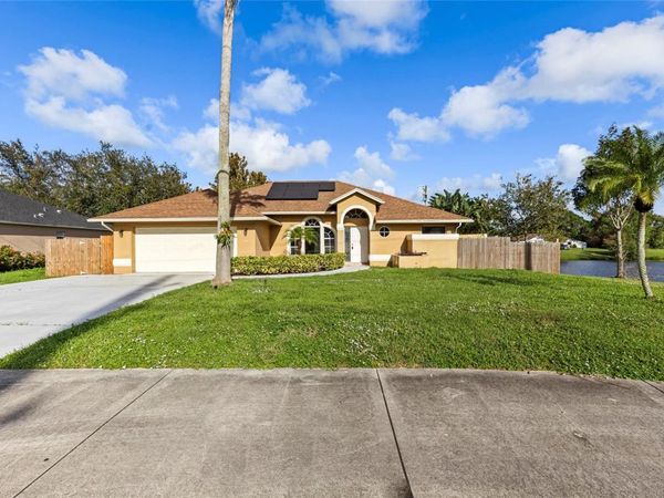 2141 SW BAYSHORE BOULEVARD , PORT ST LUCIE, FL 34984