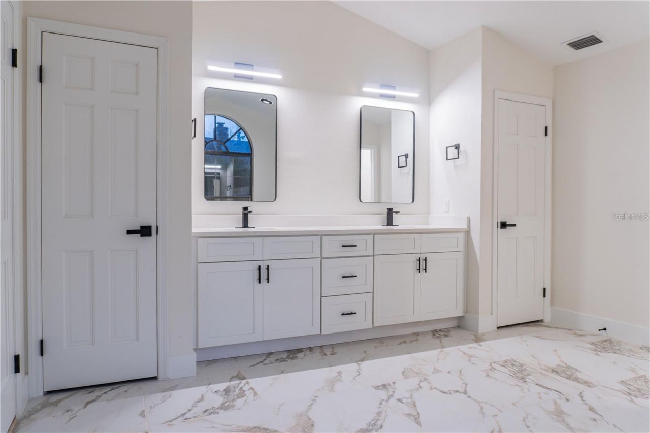 5320 NE 2nd Lane, Ocala, FL 34470 Photo