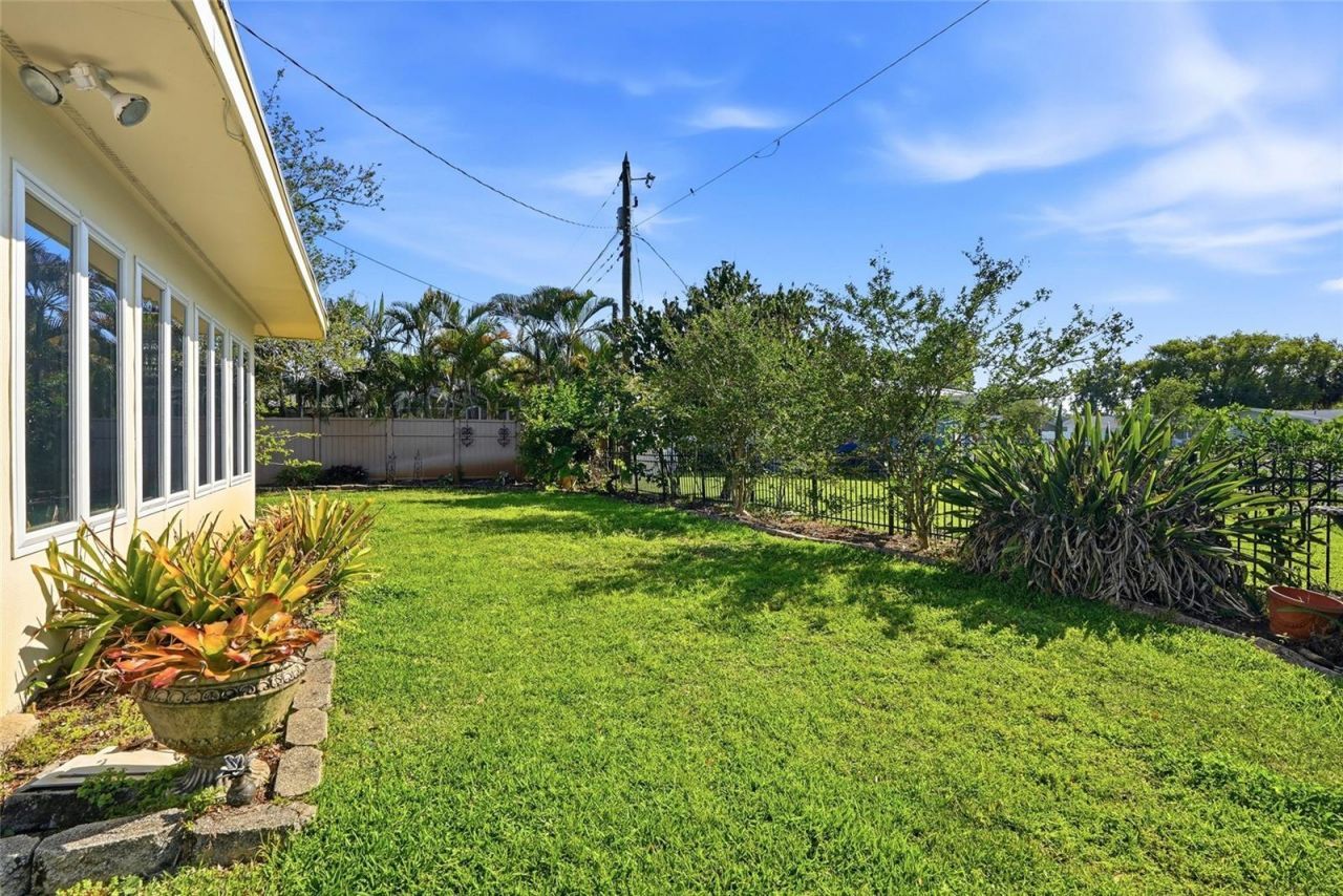 962 Corvette Drive, Largo, FL 33771 Photo