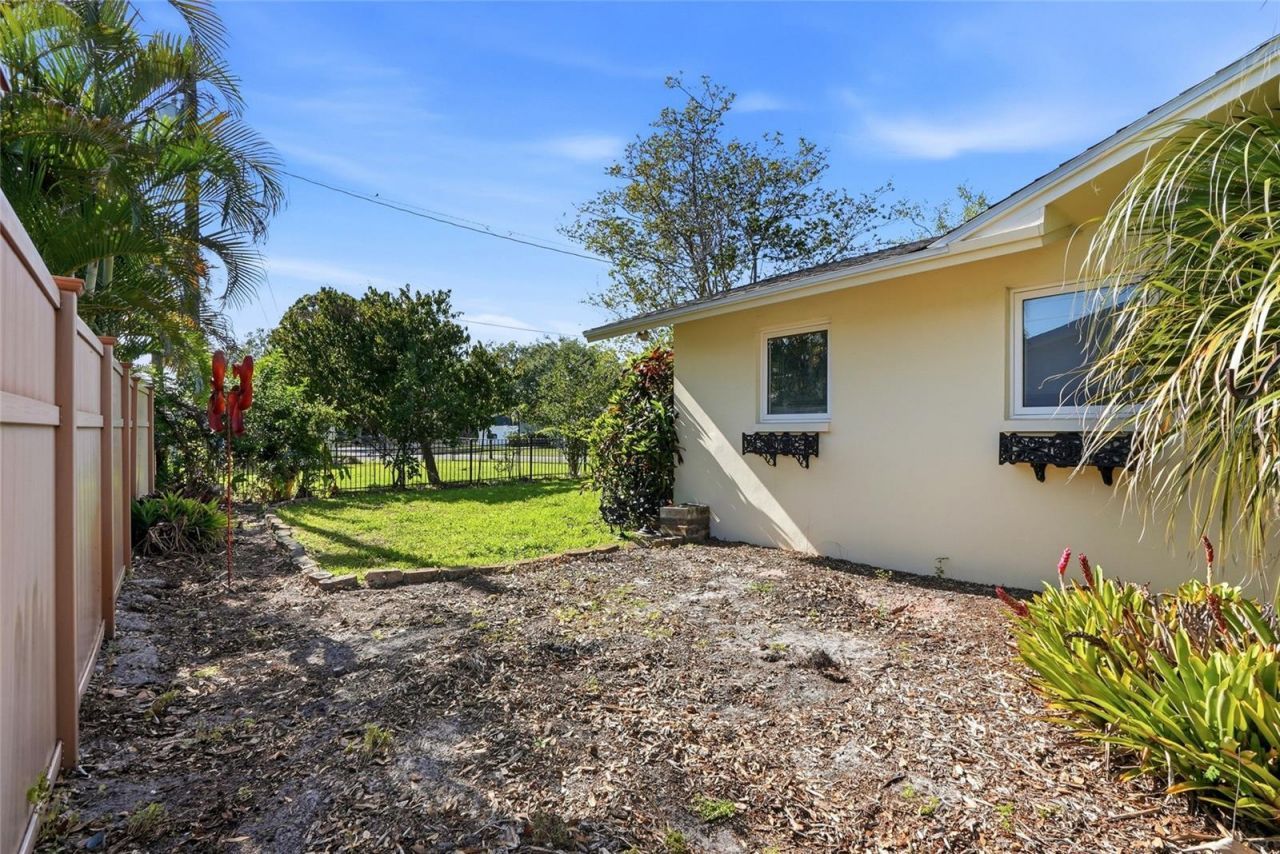 962 Corvette Drive, Largo, FL 33771 Photo