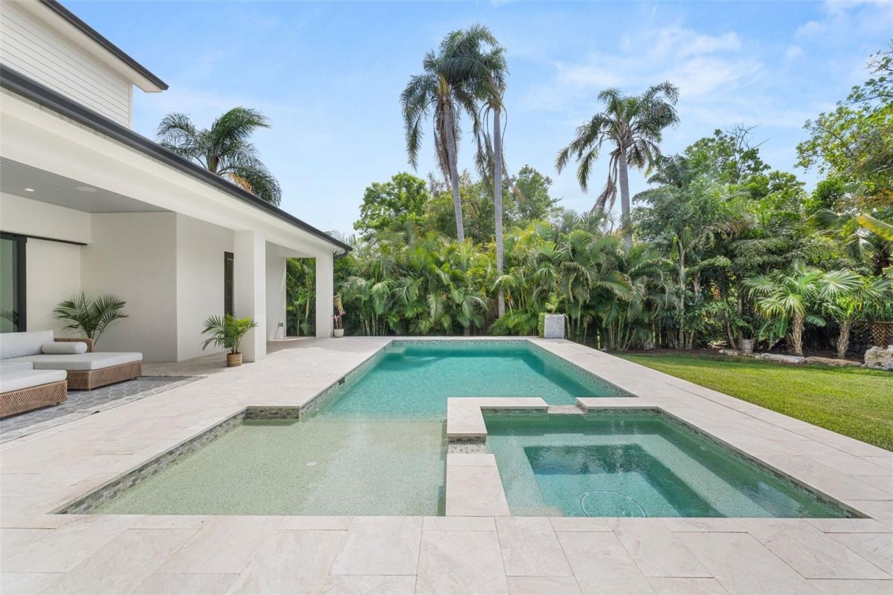 1815 S Lake Shore Drive, Sarasota, FL 34231 Photo