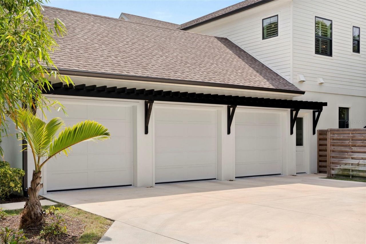 1815 S Lake Shore Drive, Sarasota, FL 34231 Photo