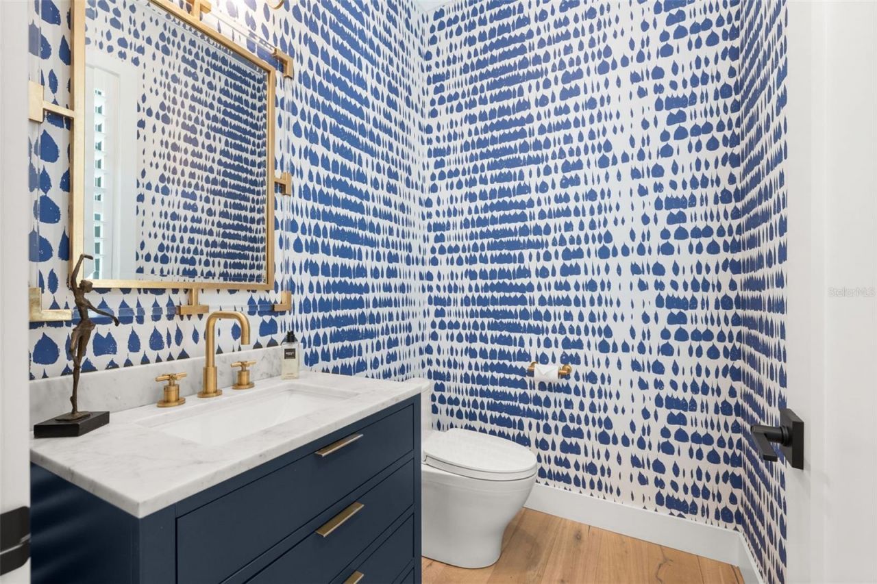 1815 S Lake Shore Drive, Sarasota, FL 34231 Photo