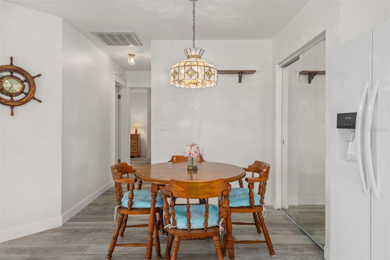 37810 Alissa Drive, Zephyrhills, FL 33542 Photo