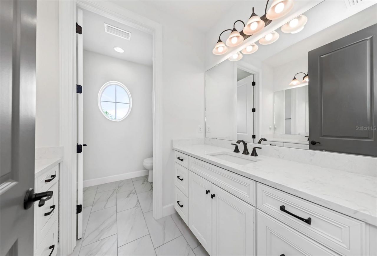 4028 Rocky Shores Drive, Tampa, FL 33634 Photo