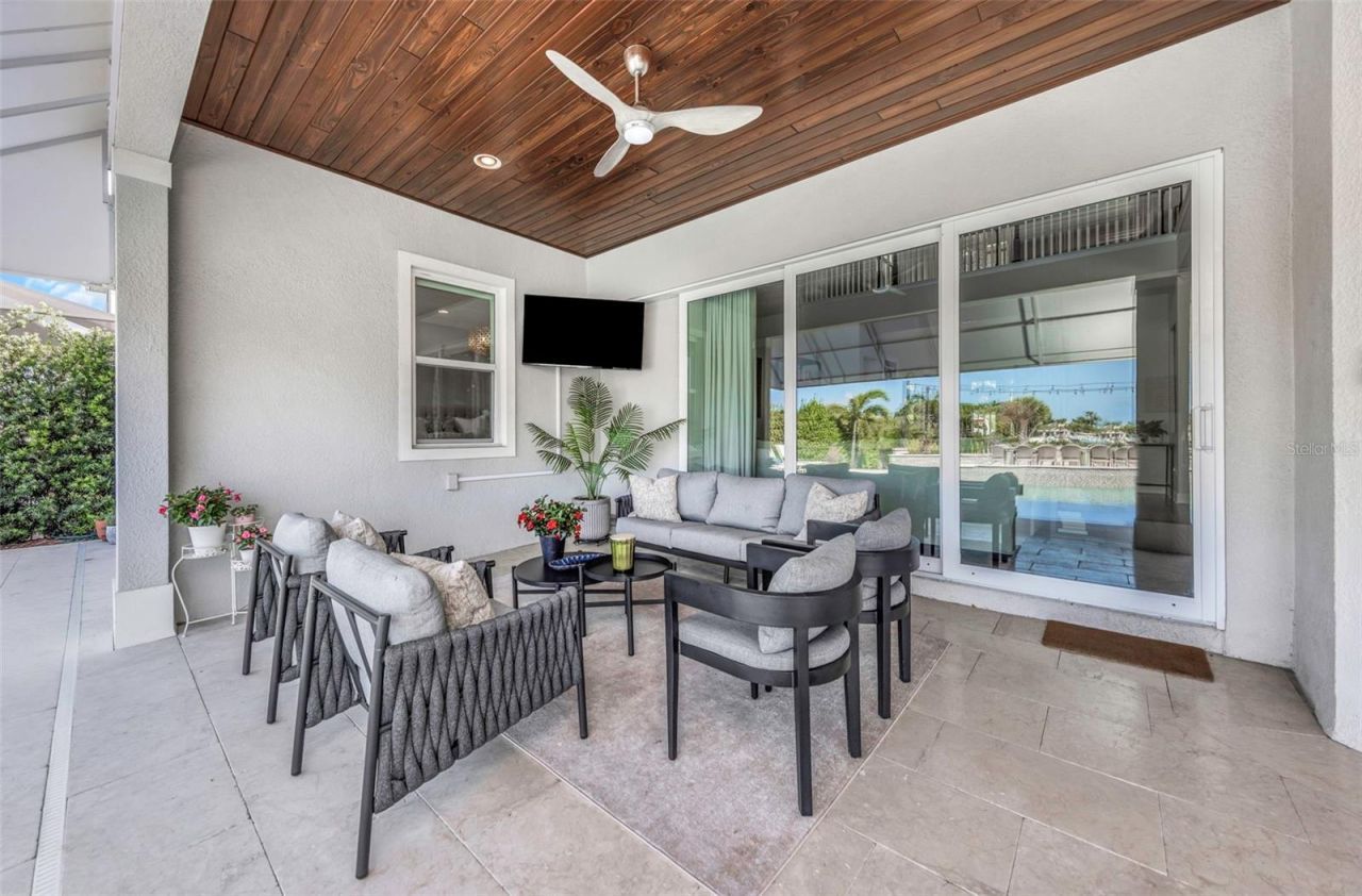 4028 Rocky Shores Drive, Tampa, FL 33634 Photo