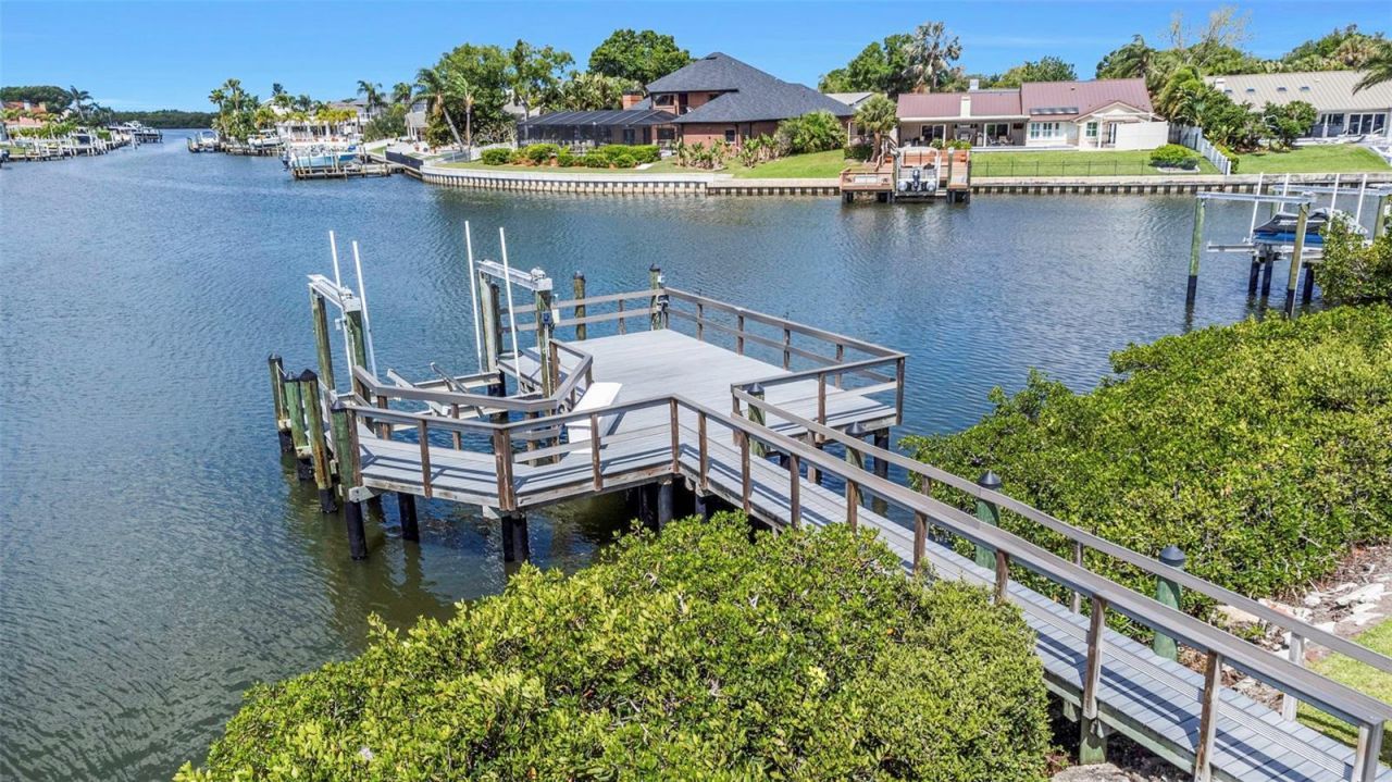 4028 Rocky Shores Drive, Tampa, FL 33634 Photo