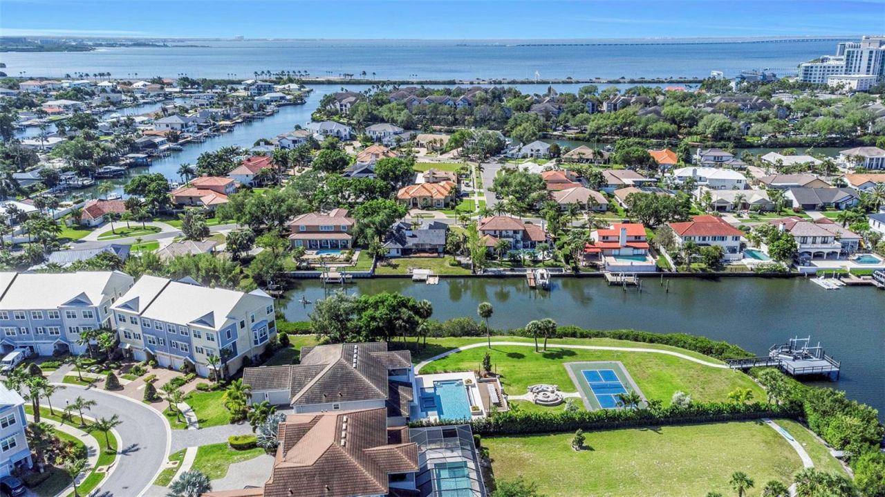 4028 Rocky Shores Drive, Tampa, FL 33634 Photo
