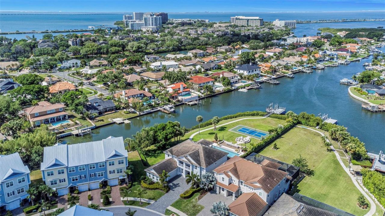 4028 Rocky Shores Drive, Tampa, FL 33634 Photo