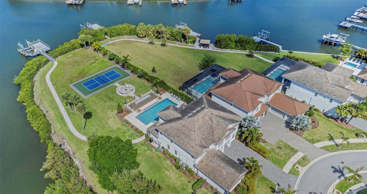 4028 Rocky Shores Drive, Tampa, FL 33634 Photo