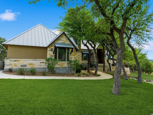 1466 Crossbow, Canyon Lake, TX 78133