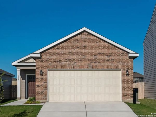 1113 King Eider, Adkins, TX 78101