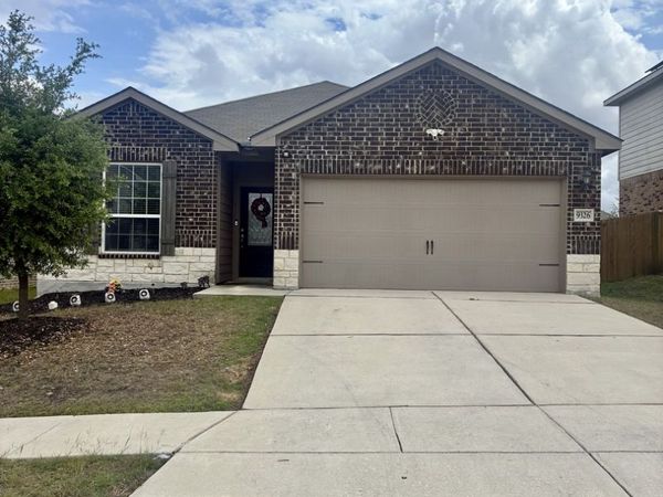 9326 Aniston Bluff, Converse, TX 78109