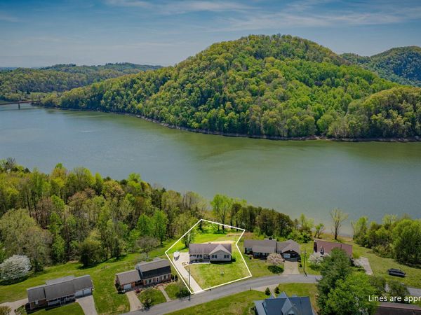 127 West Lake Drive, Rogersville, TN 37857