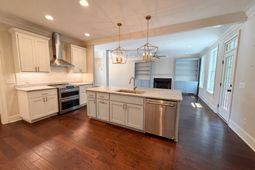 1901 Parrish Drive photo 4