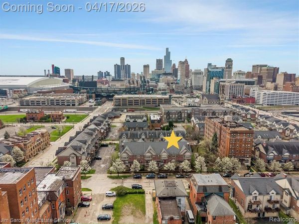 86 Adelaide Street, Detroit, MI 48201