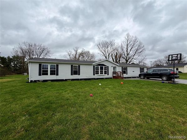 3498 Mackin Road, Flint Twp, MI 48504