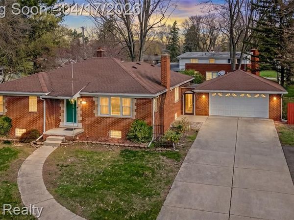 31954 Warren Road, Westland, MI 48185