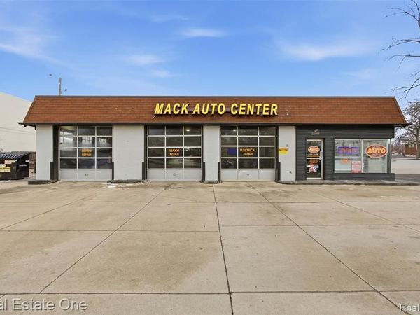22900 Greater Mack Avenue , St. Clair Shores, MI 48080