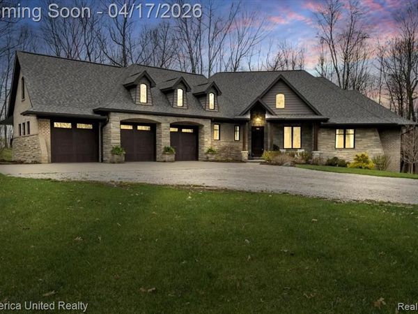 1425 Wind Valley Lane , Highland Twp, MI 48442