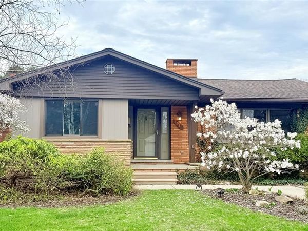 3915 Parkview Drive, Royal Oak, MI 48073