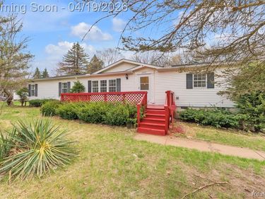 36085 Wick Road, Romulus, MI 48174