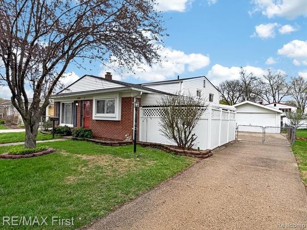 28326 Couzens Avenue , Madison Heights, MI 48071