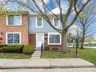 3026 Seaton Circuit N , Warren, MI 48091