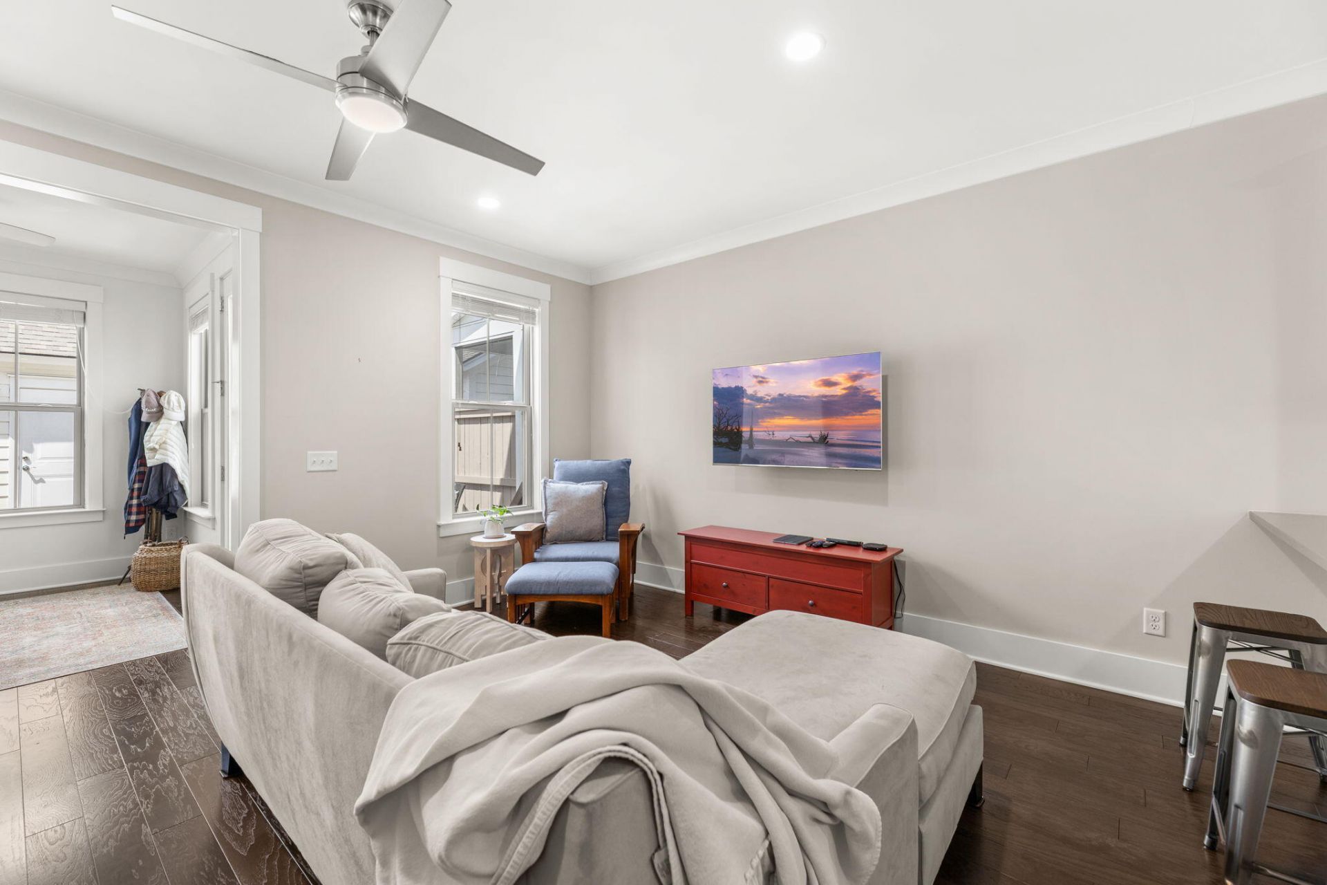 242 Oak Park Street Photo 12