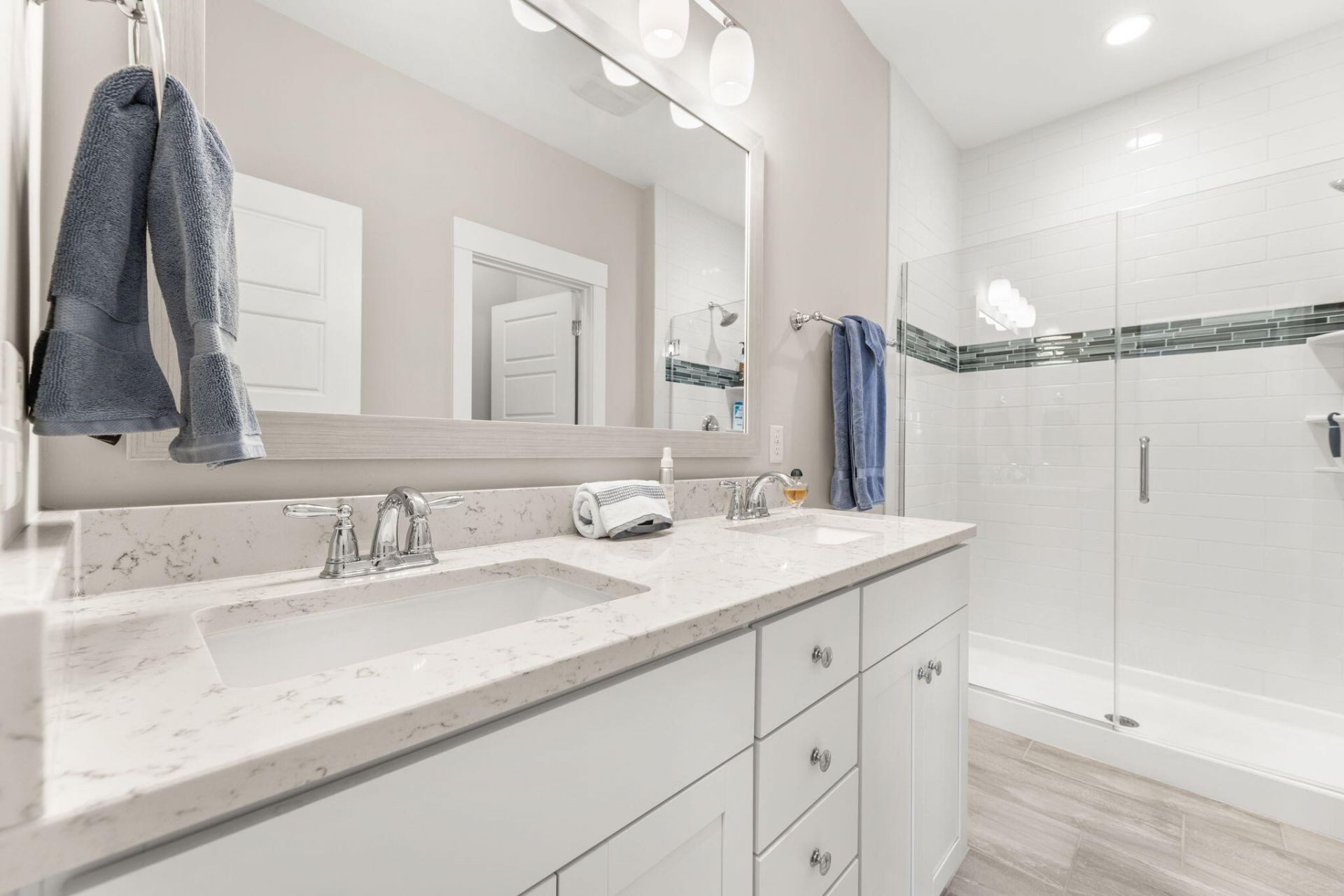 242 Oak Park Street Photo 21