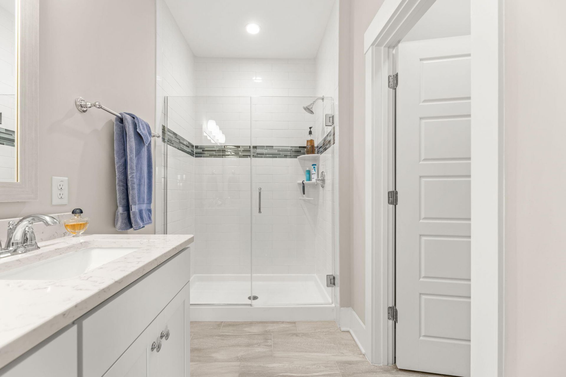 242 Oak Park Street Photo 22