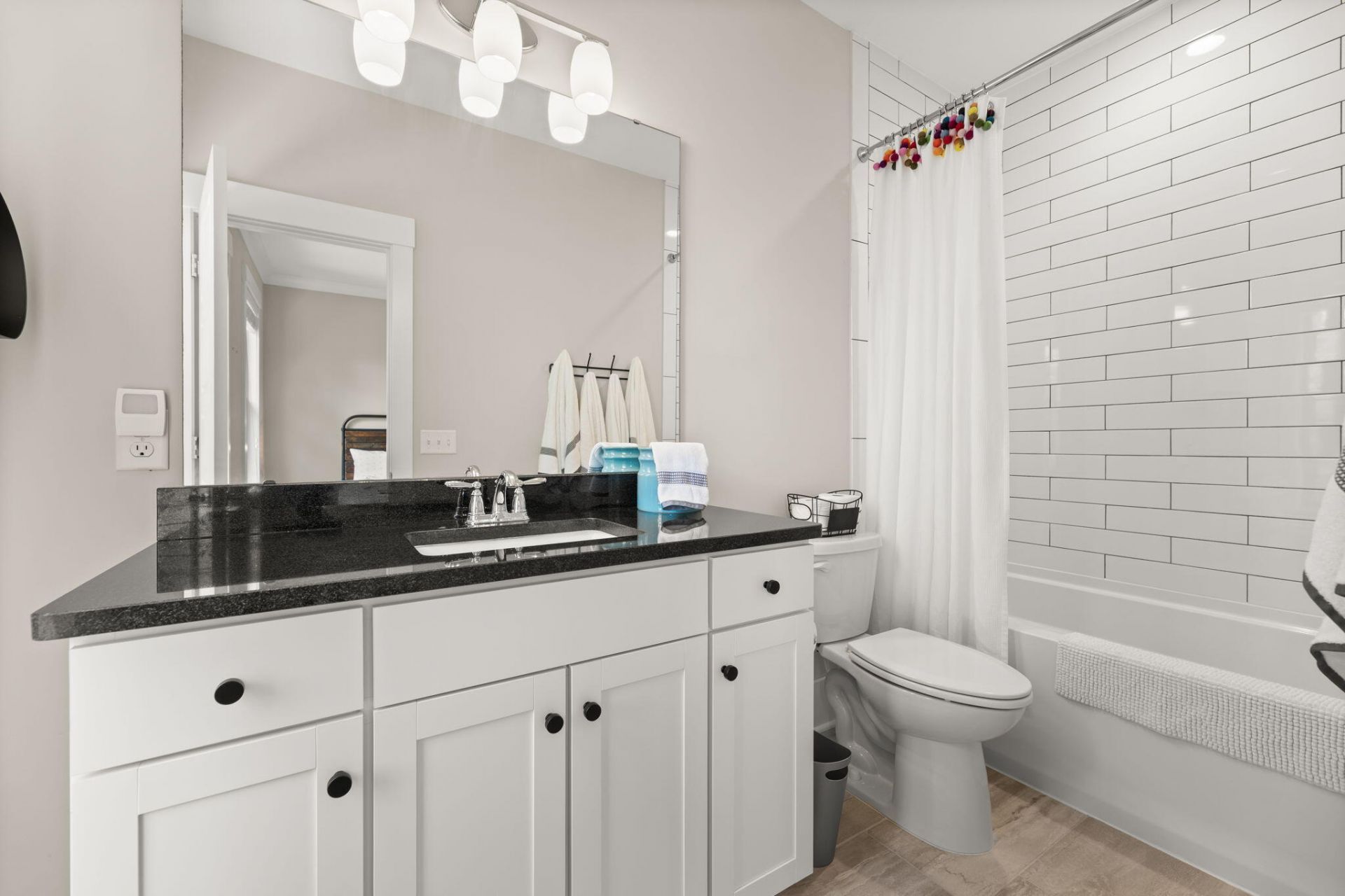 242 Oak Park Street Photo 26