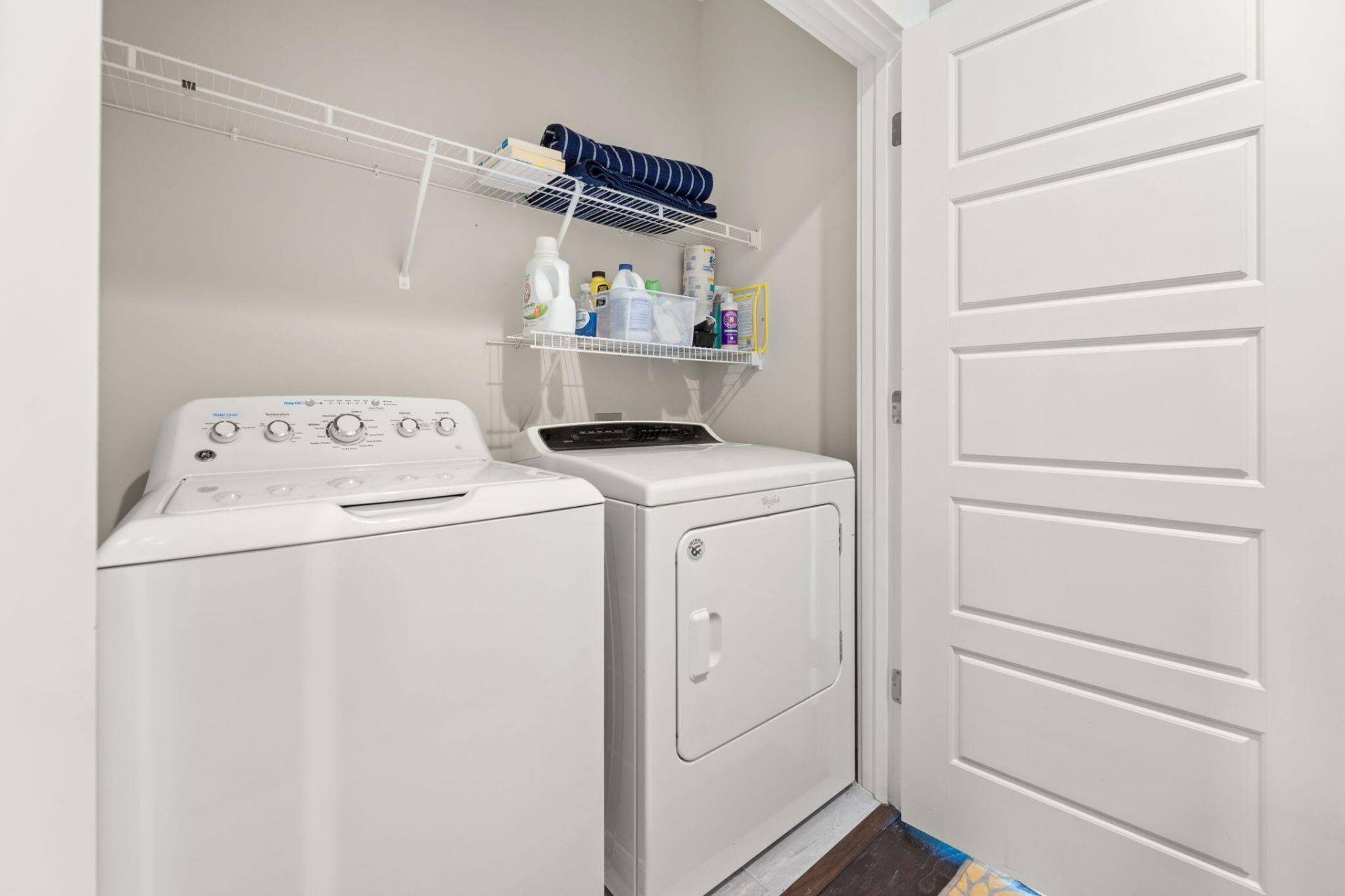 242 Oak Park Street Photo 27