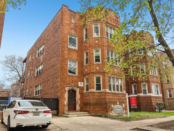 7821 S Phillips Avenue , Chicago, IL 60649