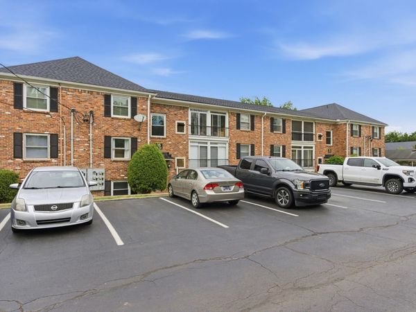 5025 Hillsboro Pike, Unit 15L, Nashville, TN 37215