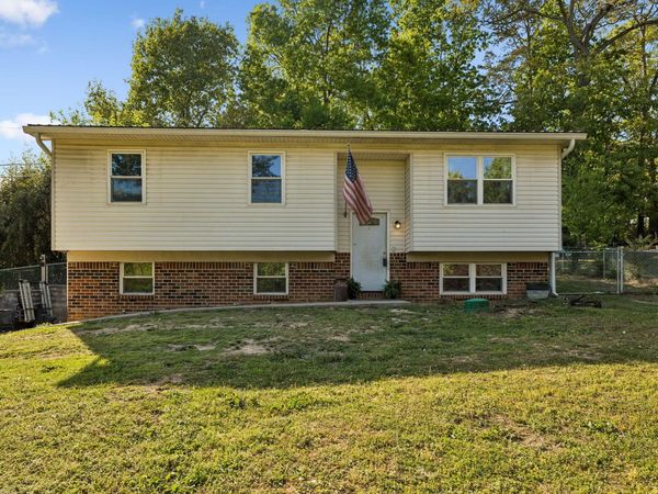 2240 Rolling Brook Drive NE, Cleveland, TN 37323