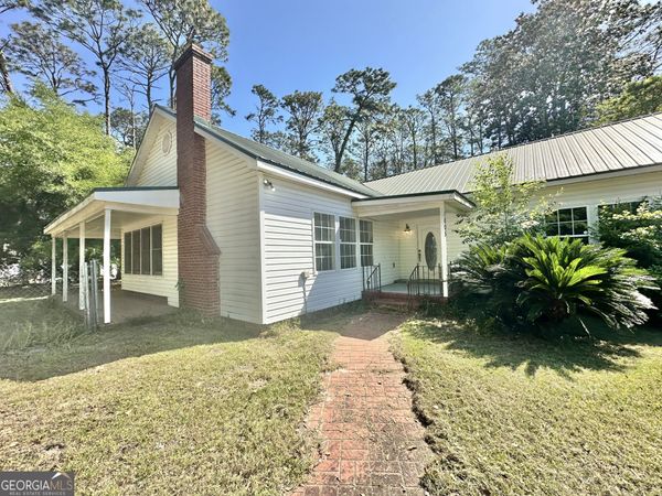 1005 Seminole Trail, Waycross, GA 31501