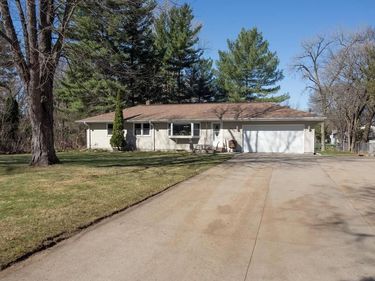 8346 Groveland Road, Mounds View, MN 55112