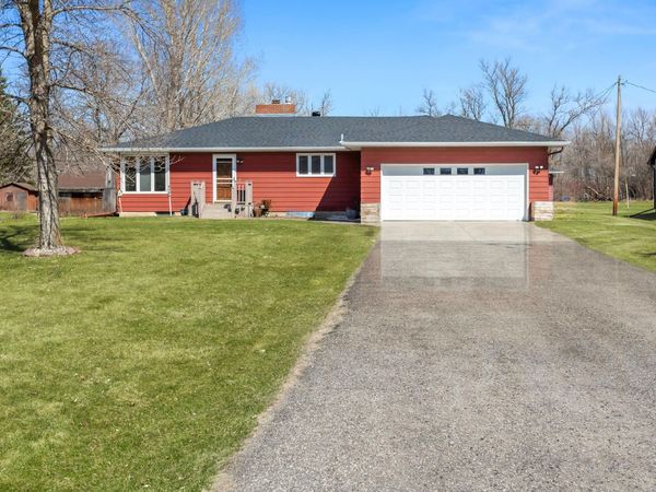 4122 40th Avenue S, Moorhead, MN 56560