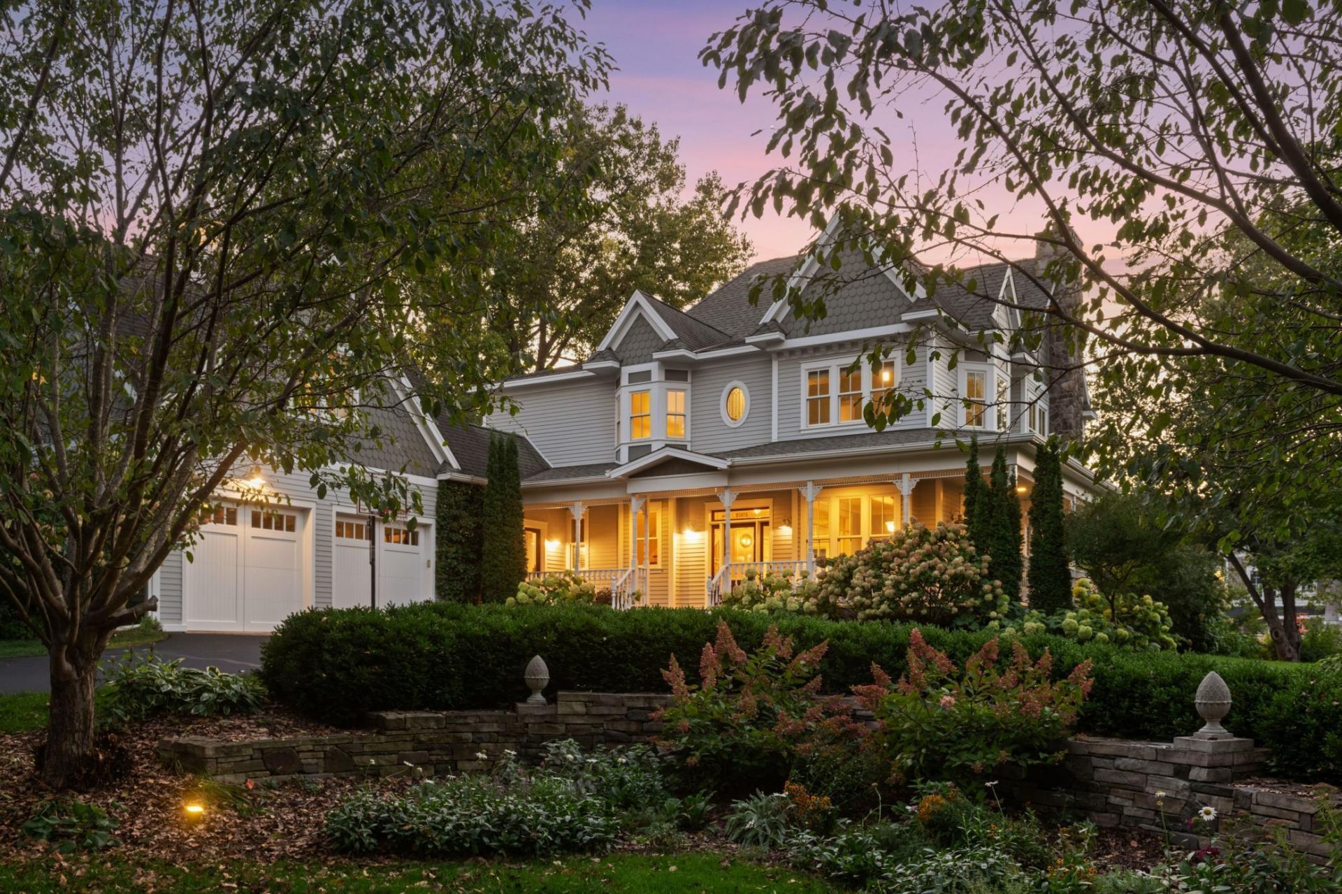 20575 Summerville Road, Deephaven, MN 55331