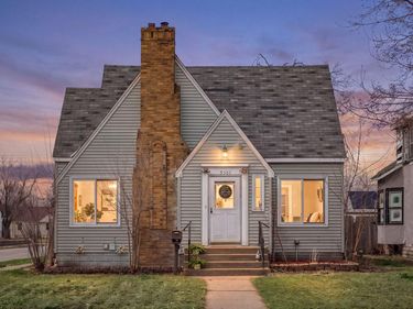 5301 Emerson Avenue N, Brooklyn Center, MN 55430